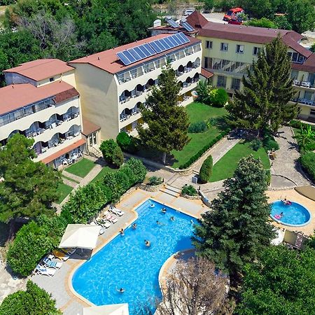 בלצ'יק Hotel Naslada מראה חיצוני תמונה