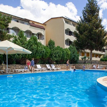 בלצ'יק Hotel Naslada מראה חיצוני תמונה