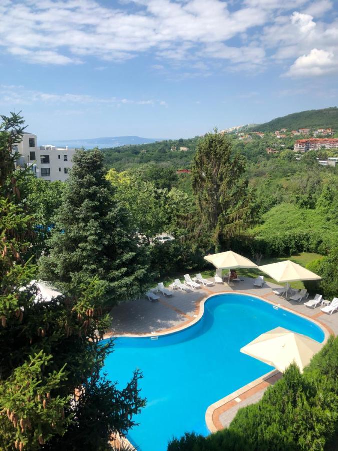 בלצ'יק Hotel Naslada מראה חיצוני תמונה