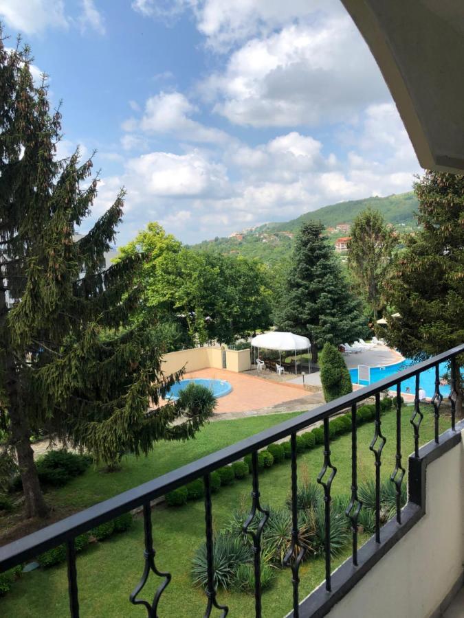 בלצ'יק Hotel Naslada מראה חיצוני תמונה
