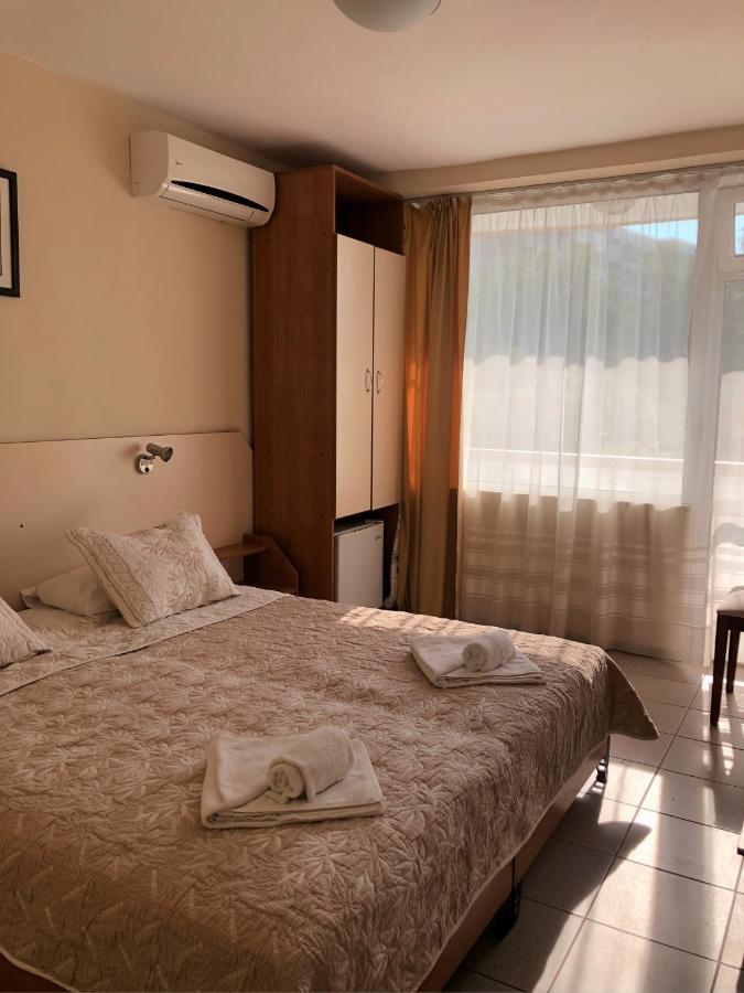 בלצ'יק Hotel Naslada מראה חיצוני תמונה