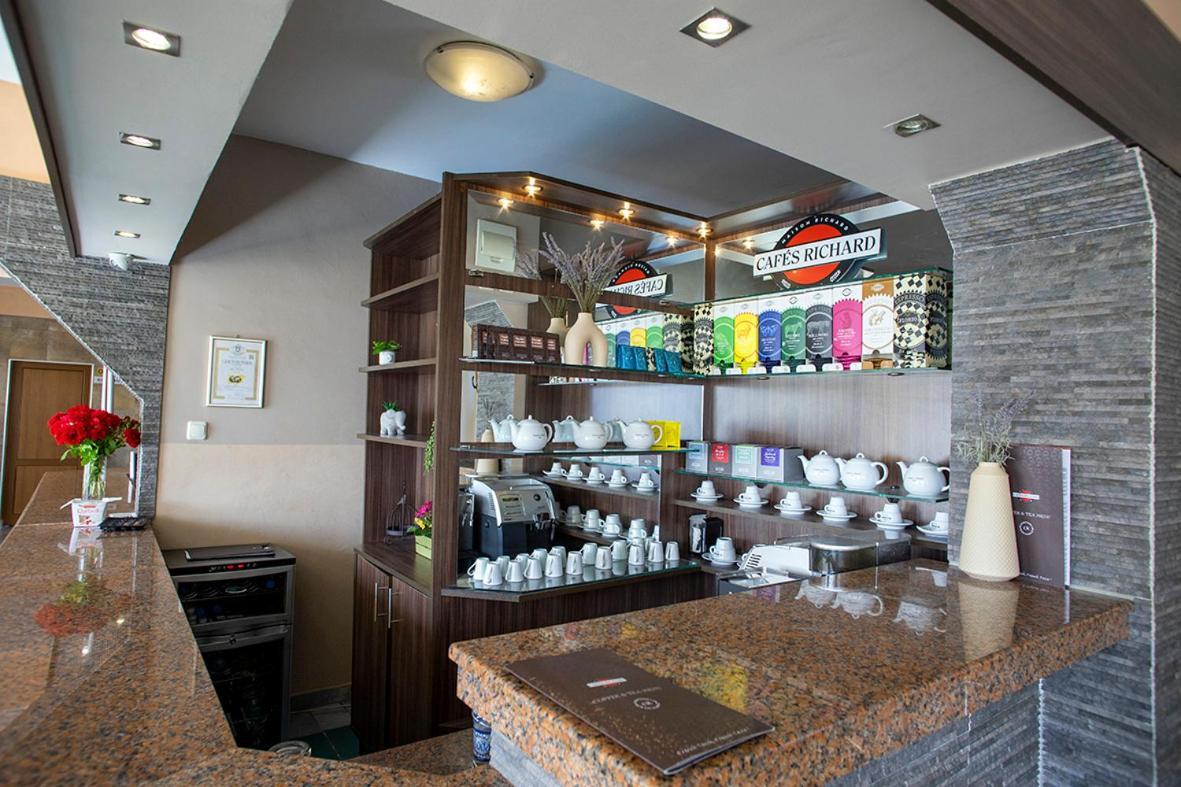 בלצ'יק Hotel Naslada מראה חיצוני תמונה