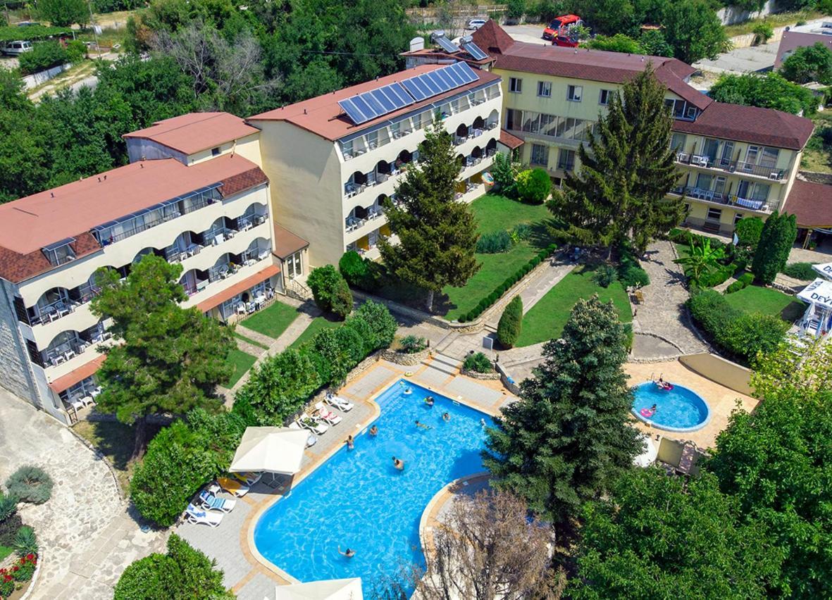 בלצ'יק Hotel Naslada מראה חיצוני תמונה