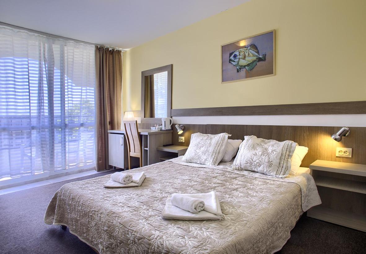 בלצ'יק Hotel Naslada מראה חיצוני תמונה