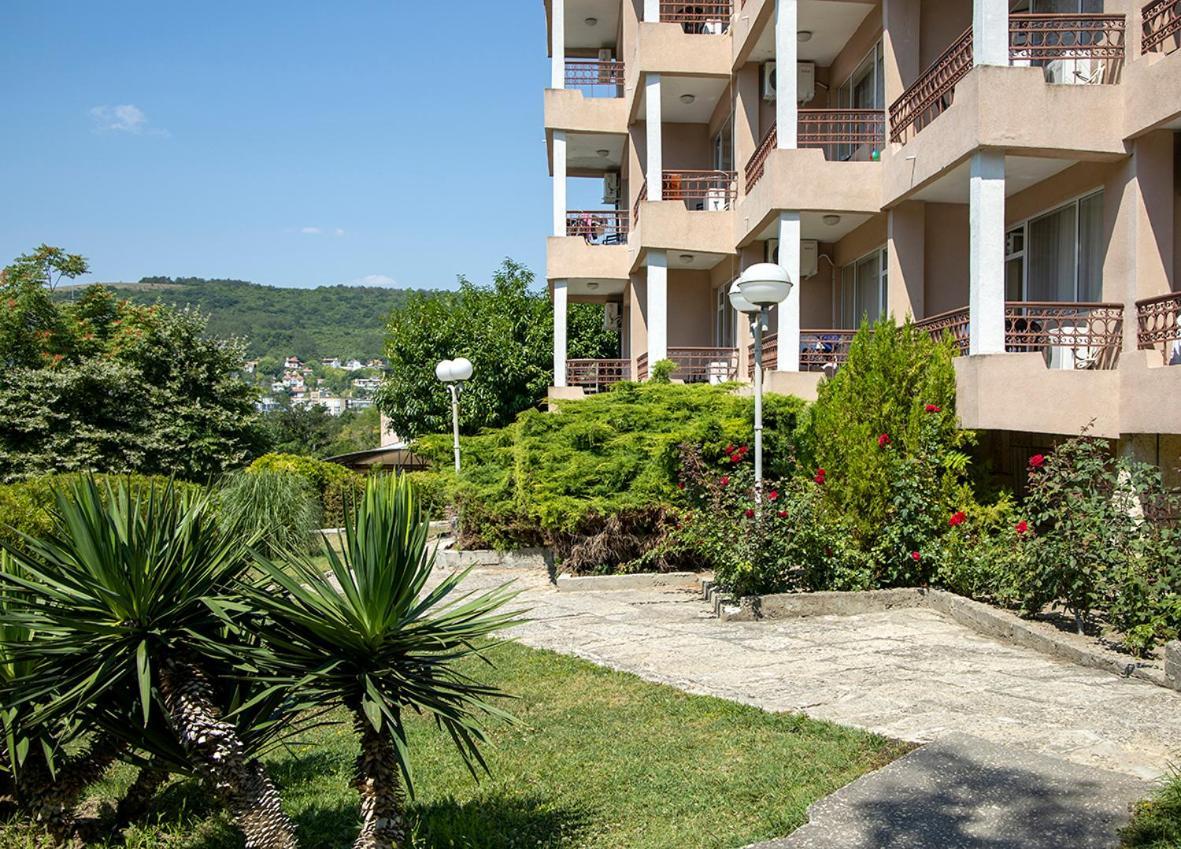 בלצ'יק Hotel Naslada מראה חיצוני תמונה