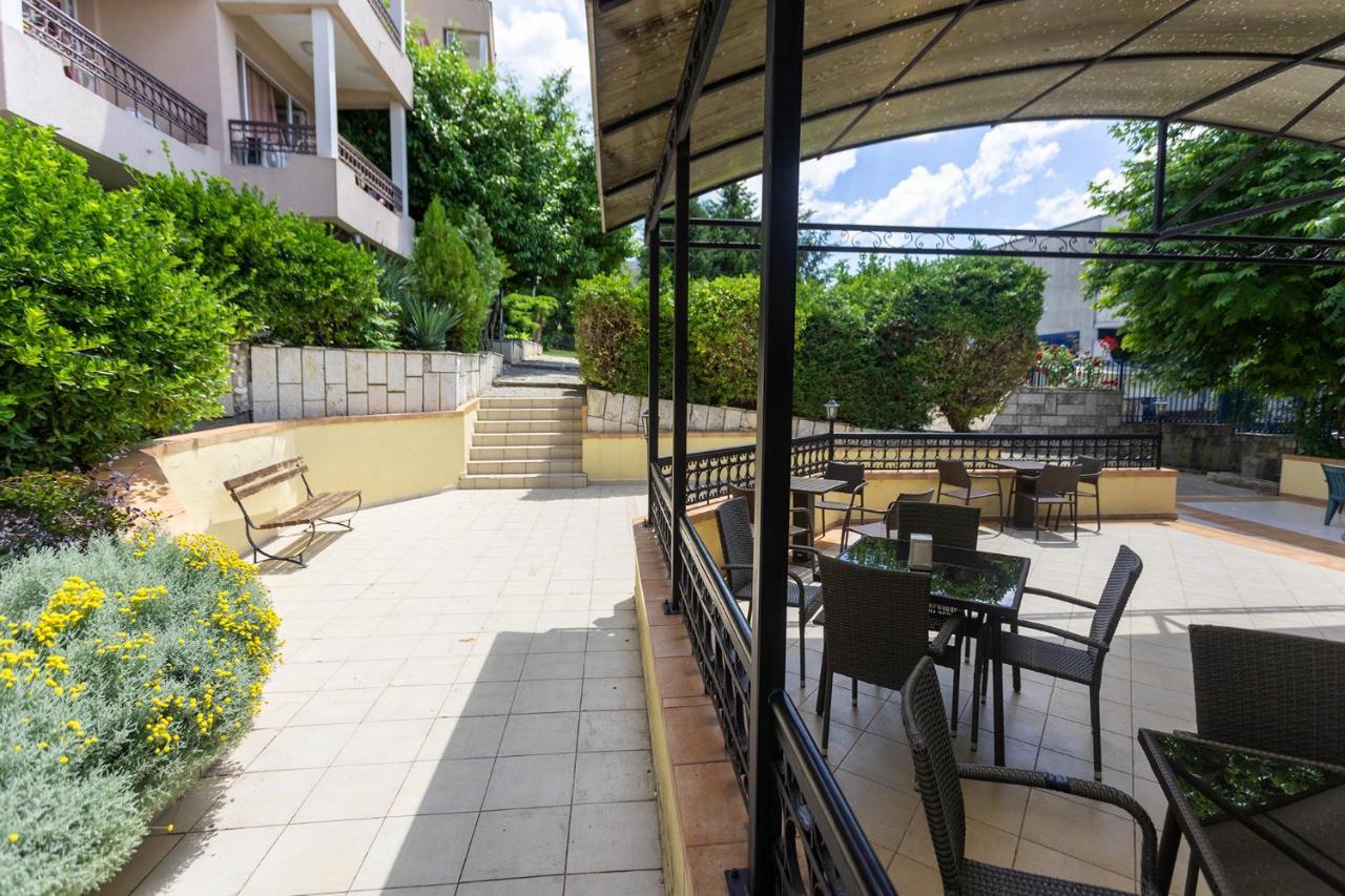 בלצ'יק Hotel Naslada מראה חיצוני תמונה