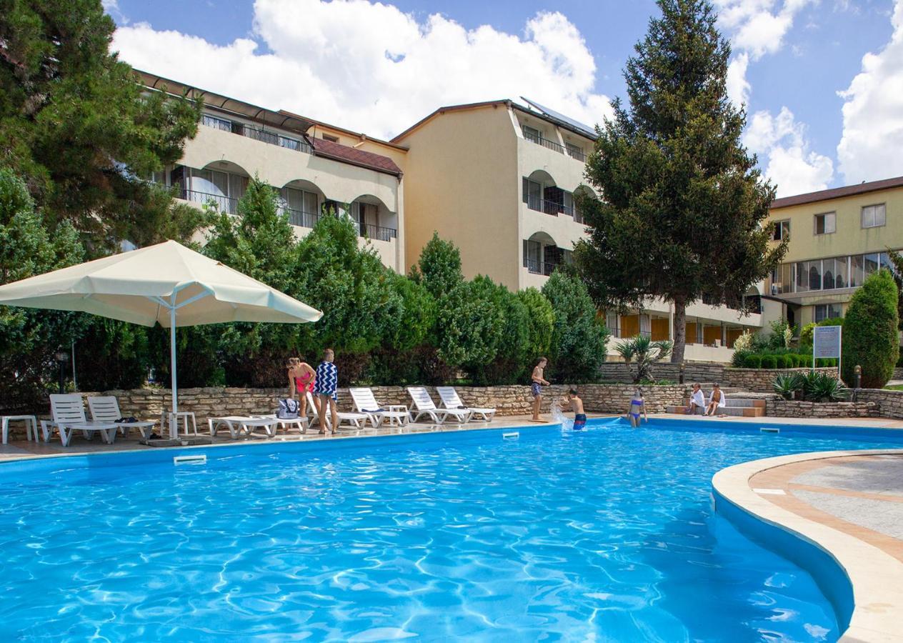 בלצ'יק Hotel Naslada מראה חיצוני תמונה