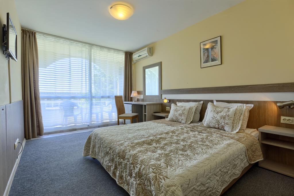 בלצ'יק Hotel Naslada מראה חיצוני תמונה