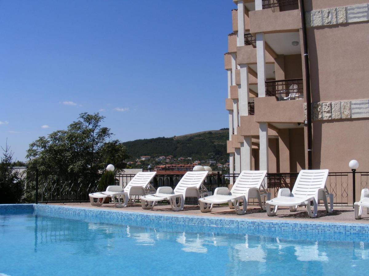 בלצ'יק Hotel Naslada מראה חיצוני תמונה